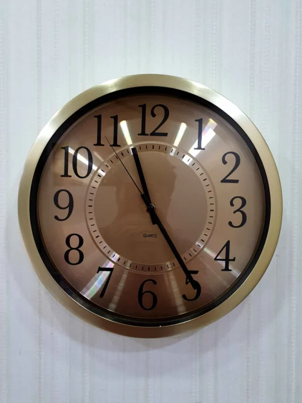 Round Wall Clock
