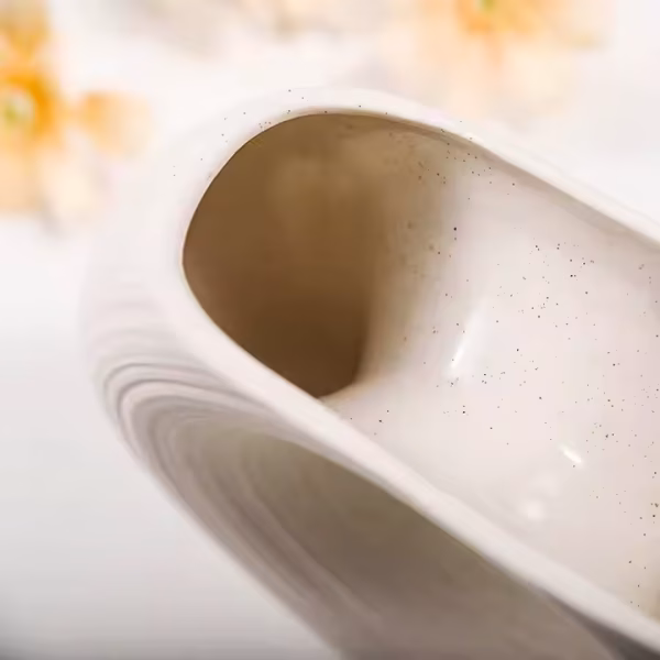 Minimalist Hollow Ceramic Flower Vase – Nordic Donut Design - Image 10