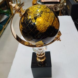 Table & desk showpiece