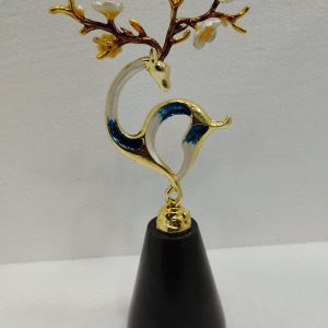 Table & desk showpiece