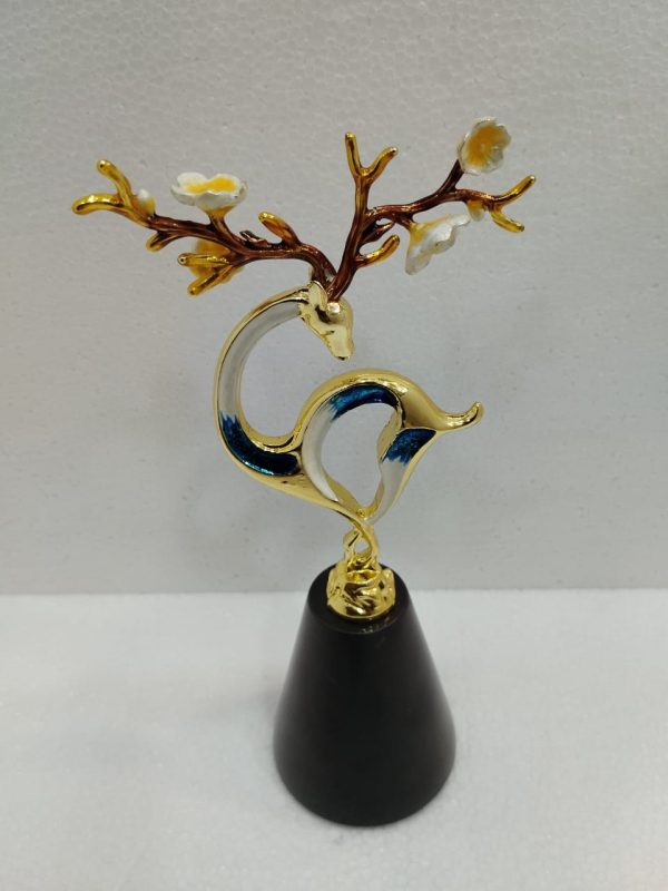 Table & desk showpiece - Image 3