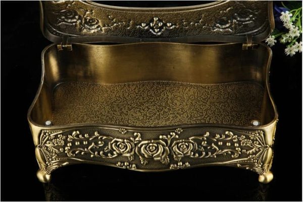 Vintage Rose Embossed Metal Tissue Box Holder | Elegant Home Decor - Image 13