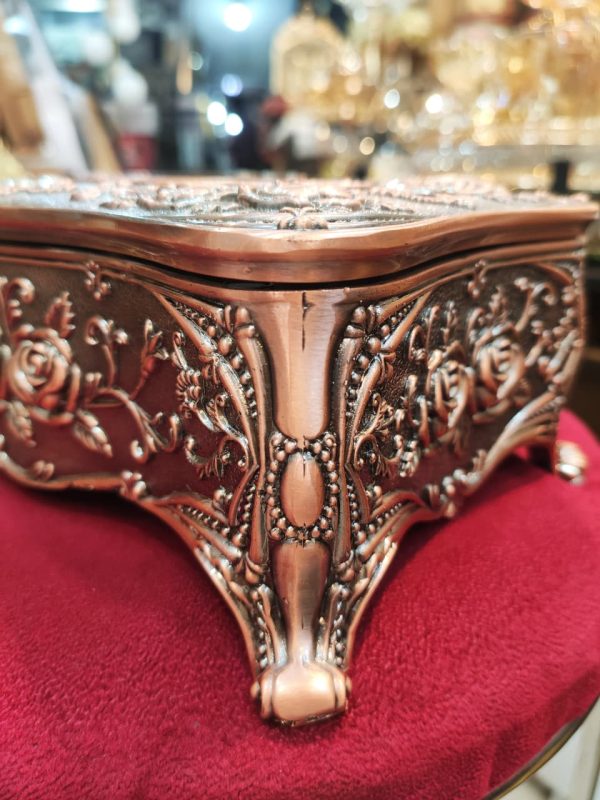 Vintage Rose Embossed Metal Tissue Box Holder | Elegant Home Decor - Image 2